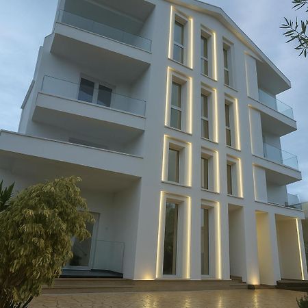 Hotel Noel Vlorë Buitenkant foto