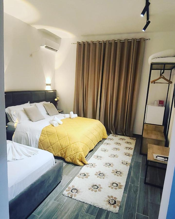 Hotel Noel Vlorë Buitenkant foto