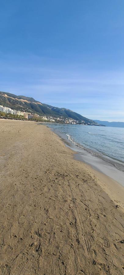 Hotel Noel Vlorë Buitenkant foto
