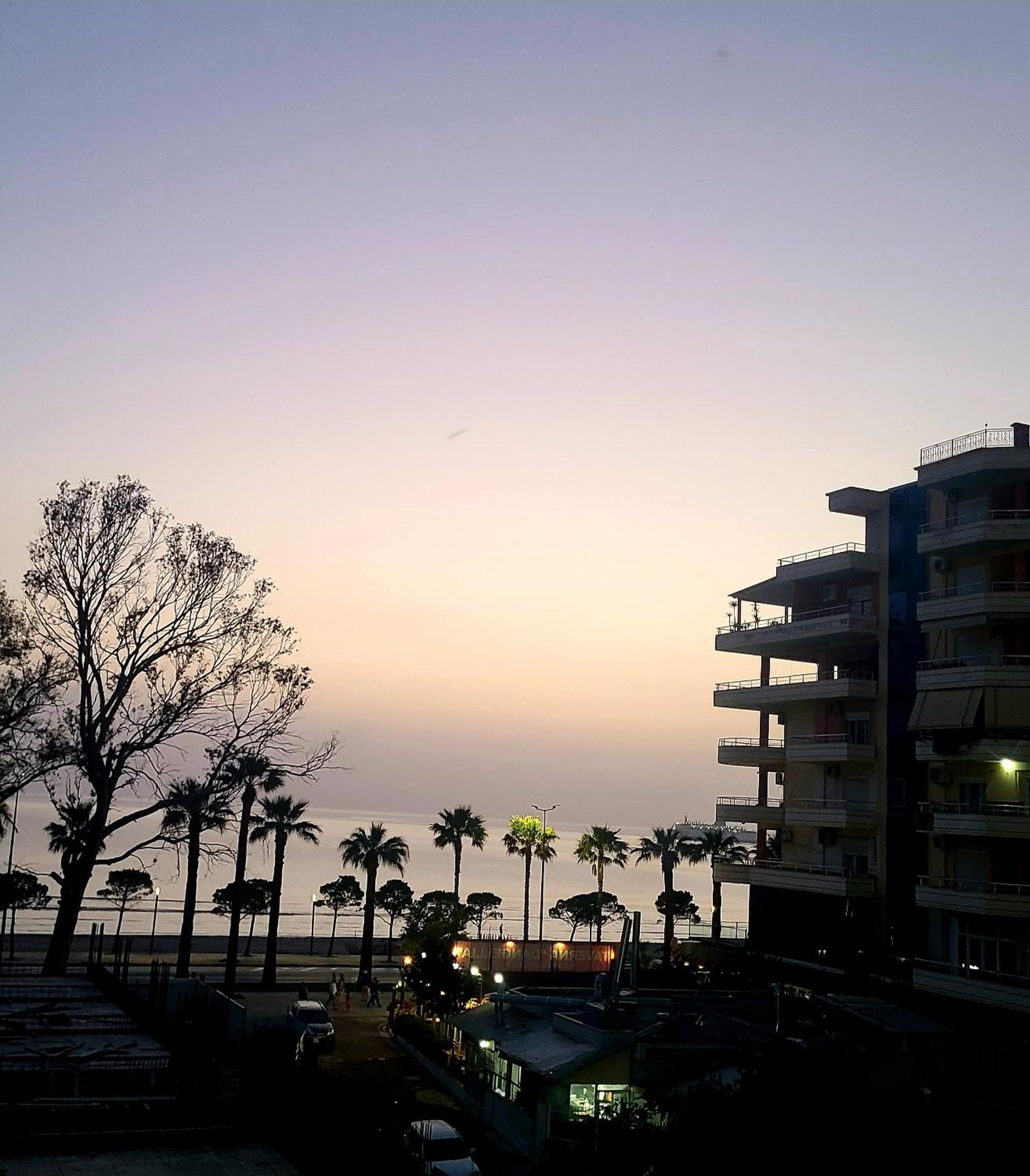 Hotel Noel Vlorë Buitenkant foto