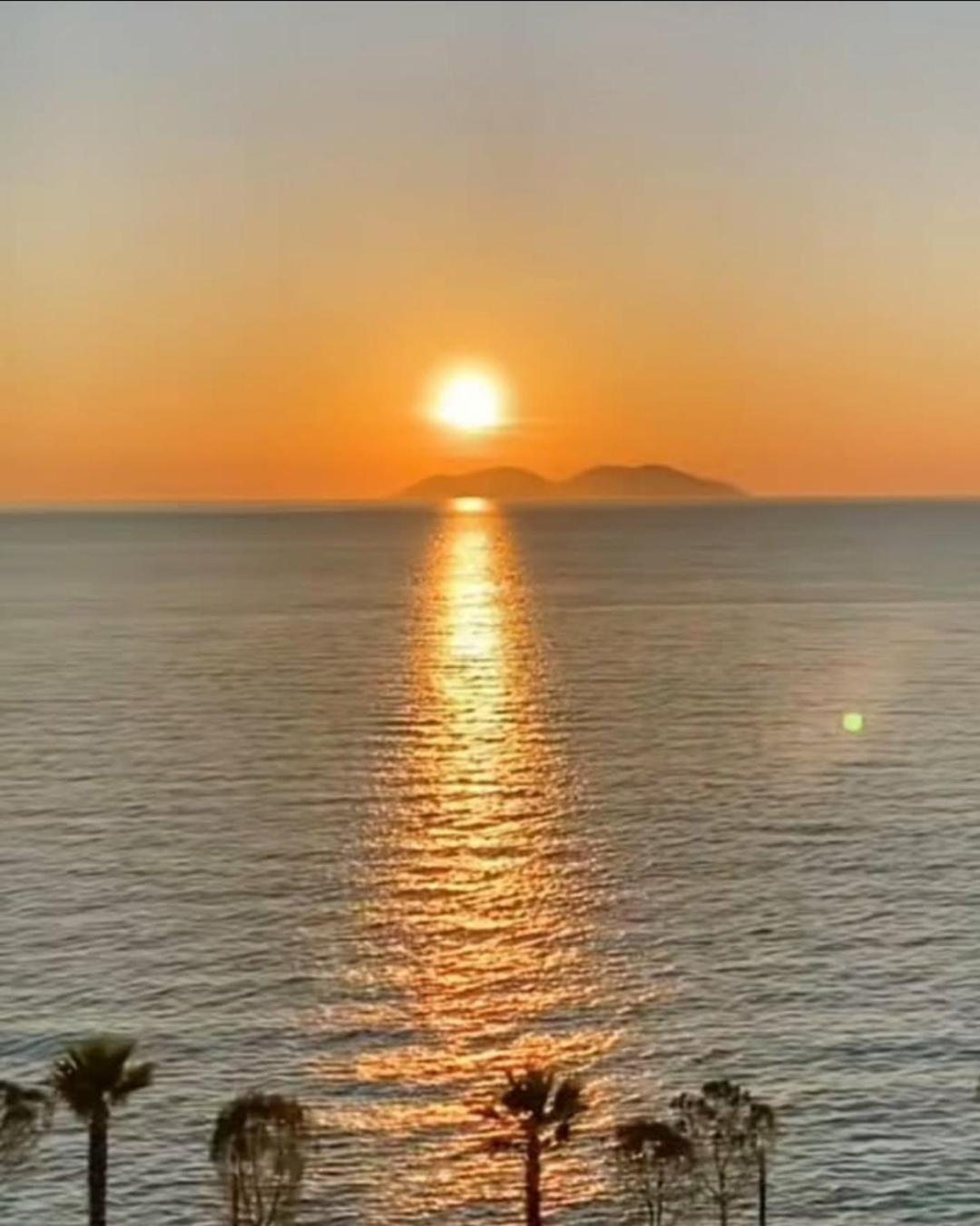 Hotel Noel Vlorë Buitenkant foto